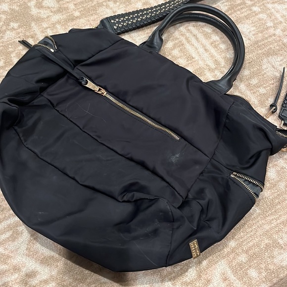 Sol and Selene black duffle bag with strap - Picture 2 of 6